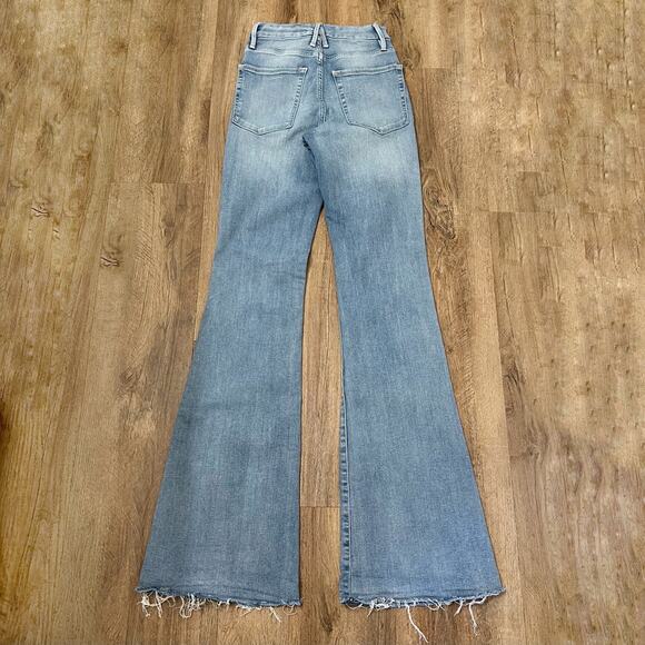 Good American Sky Blue Flare Jeans - Picture 4 of 11